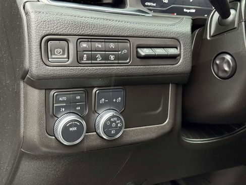 Used 2022 GMC Yukon Denali AWD/4WD image 10