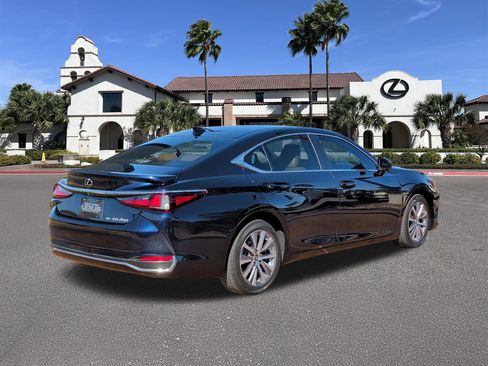 Used 2021 Lexus ES 250 w/ Premium Package image 2