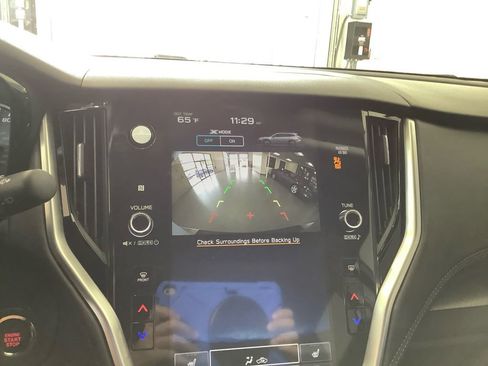 Used 2025 Subaru Outback Premium image 26