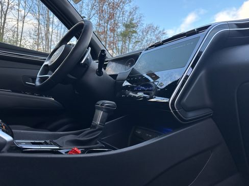 Used 2024 Hyundai Santa Cruz Limited image 35