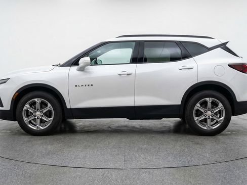 Used 2025 Chevrolet Blazer LT image 5