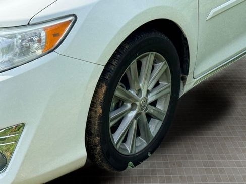 Used 2013 Toyota Camry XLE FWD image 5