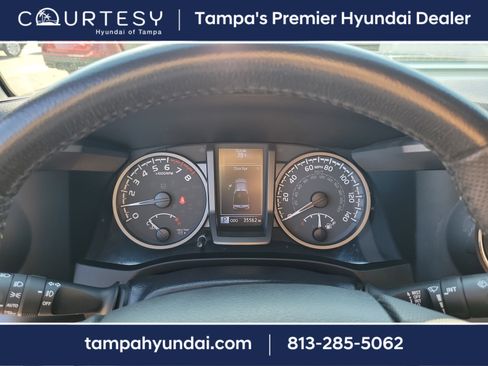 Used 2022 Toyota Tacoma TRD Sport image 29