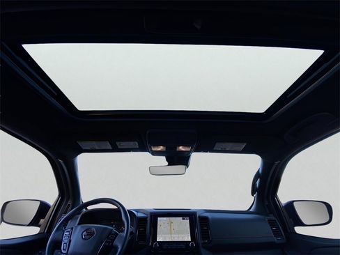 Used 2023 Nissan Frontier PRO-4X w/ Pro-4X Premium Package image 18