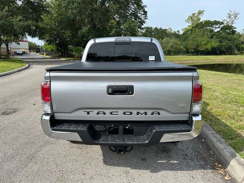 Certified 2021 Toyota Tacoma TRD Off-Road AWD/4WD image 5