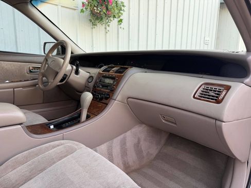 Used 2001 Toyota Avalon XL image 11