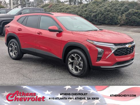 New 2026 Chevrolet Trax LT image 1