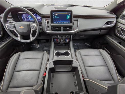 Used 2024 Chevrolet Suburban Premier image 24