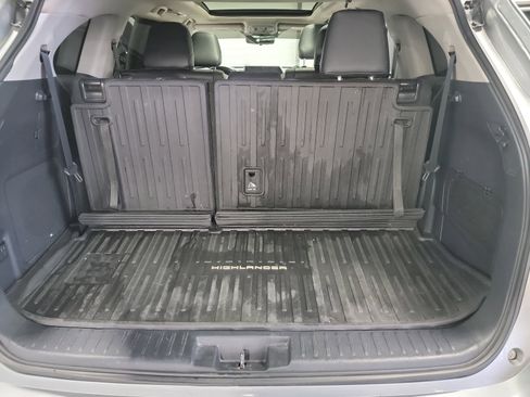 Used 2020 Toyota Highlander Platinum image 26