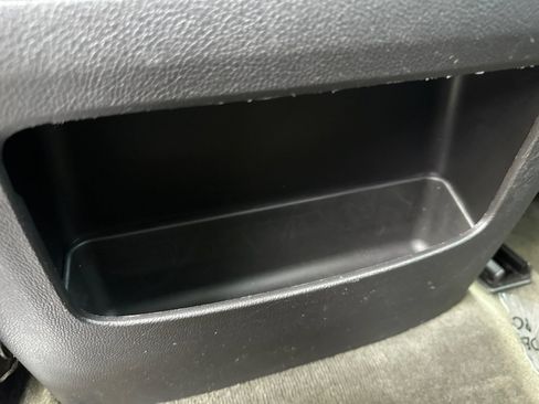 Used 2015 Chevrolet Tahoe LTZ AWD/4WD image 33