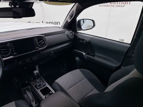 Used 2020 Toyota Tacoma TRD Sport RWD image 21