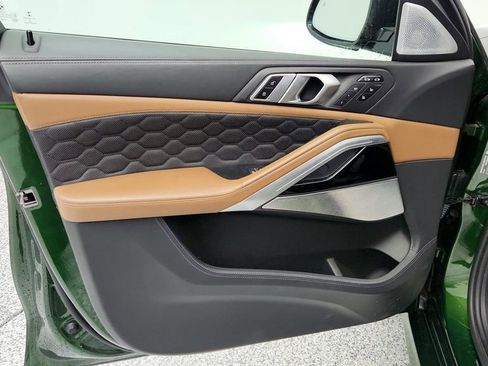 Used 2021 BMW X6 M image 11