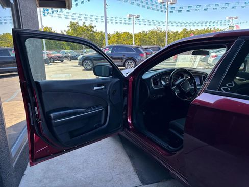 Used 2020 Dodge Charger SXT image 8