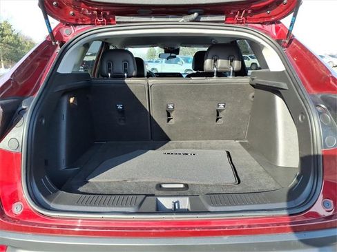 Used 2024 Chevrolet Trax LT image 8