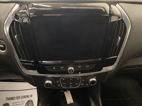 Used 2020 Chevrolet Traverse LT w/ LT Premium Package AWD/4WD image 35