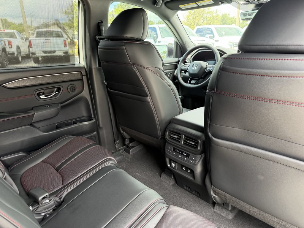 New 2026 Honda Pilot Black Edition image 19
