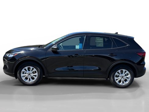 Certified 2025 Ford Escape Active FWD image 2