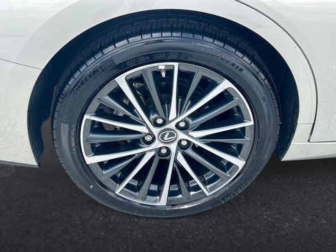 Used 2025 Lexus ES 350 w/ Premium Package FWD image 29