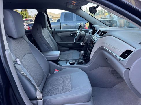 Used 2015 Chevrolet Traverse LT AWD/4WD image 17