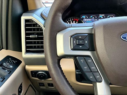 Used 2020 Ford F150 Lariat image 23