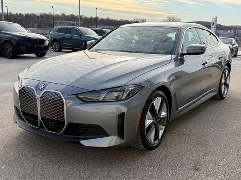 Used 2025 BMW i4 xDrive40i w/ Premium Package image 7