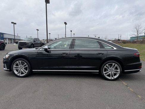 Used 2020 Audi S8 L w/ S8 Executive Package image 3