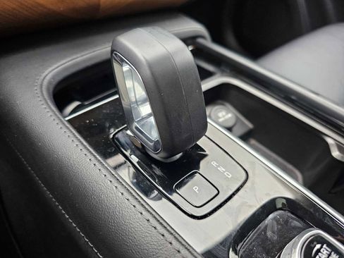 Used 2023 Volvo XC90 B6 Core w/ Protection Package Premier image 39