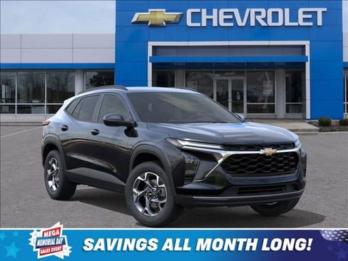 New 2026 Chevrolet Trax LT w/ Driver Confidence Package FWD image 7