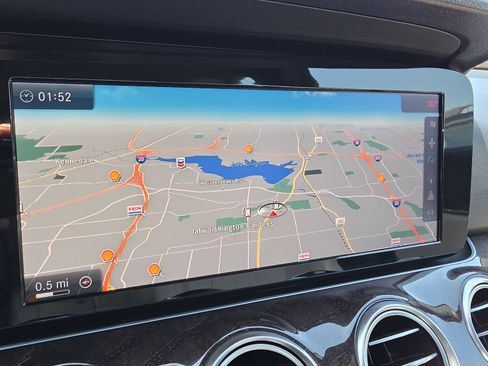 Used 2017 Mercedes-Benz E 300 image 37