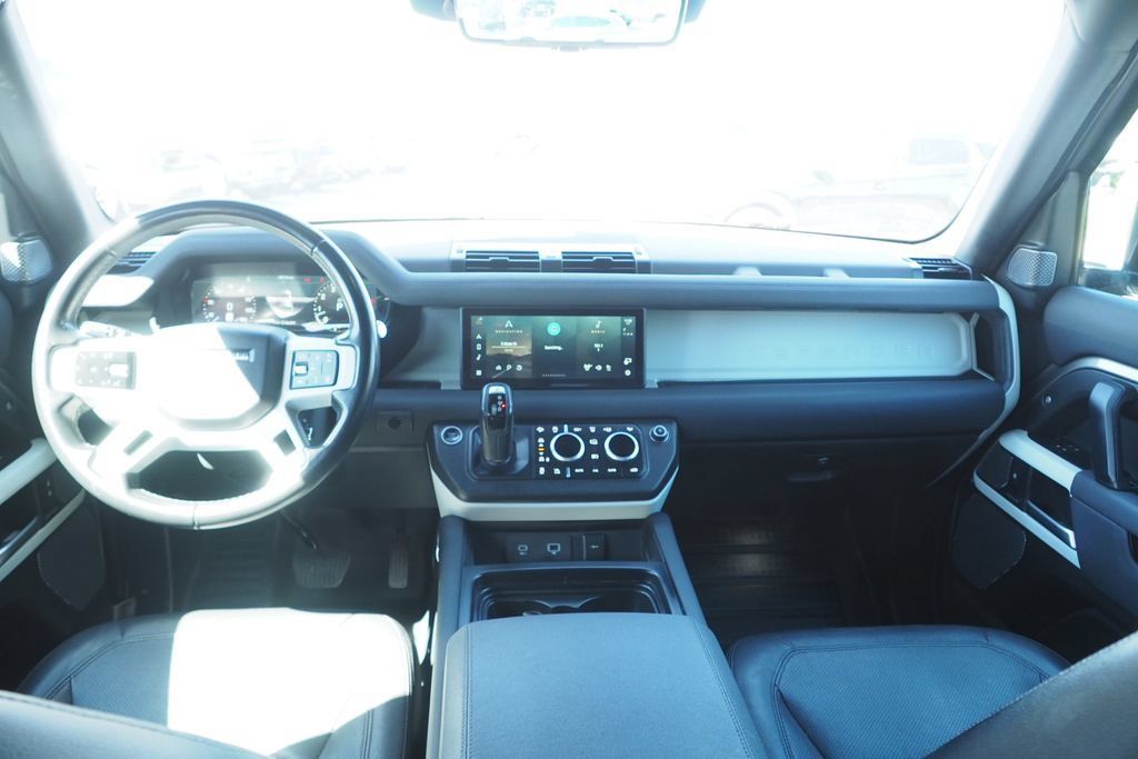 Used 2021 Land Rover Defender 110 SE AWD/4WD image 16