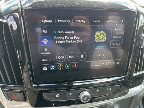 Used 2023 Chevrolet Traverse RS AWD/4WD image 16