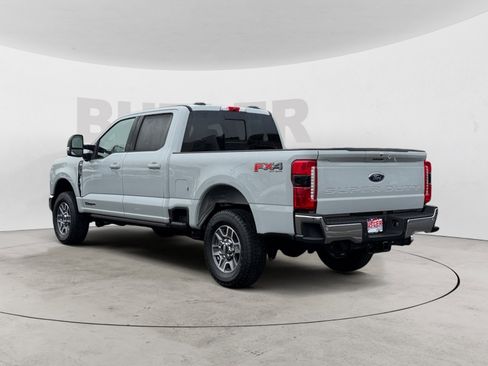 New 2026 Ford F250 Lariat w/ FX4 Off-Road Package image 3