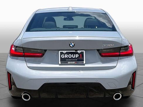 Used 2026 BMW 330i Sedan w/ M Sport Package RWD image 5
