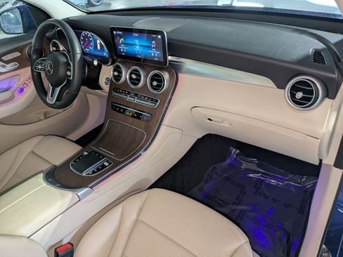 Certified 2022 Mercedes-Benz GLC 300 image 19
