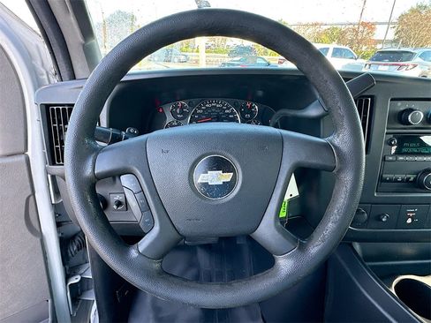 Used 2017 Chevrolet Express 2500 image 11