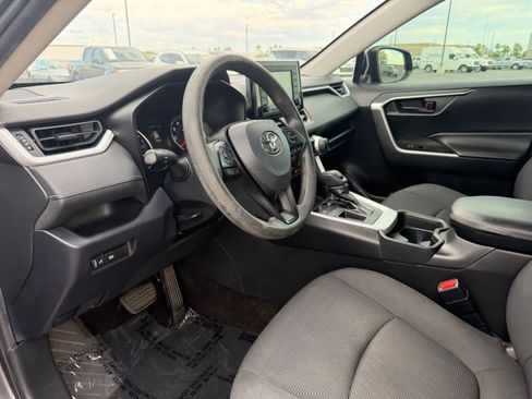 Used 2020 Toyota RAV4 LE w/ Carpet Mat Package FWD image 2