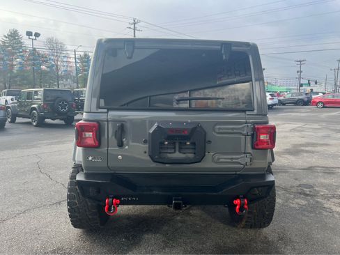 Used 2020 Jeep Wrangler Unlimited Sahara image 7