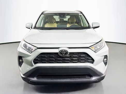 Used 2019 Toyota RAV4 XLE Premium image 2