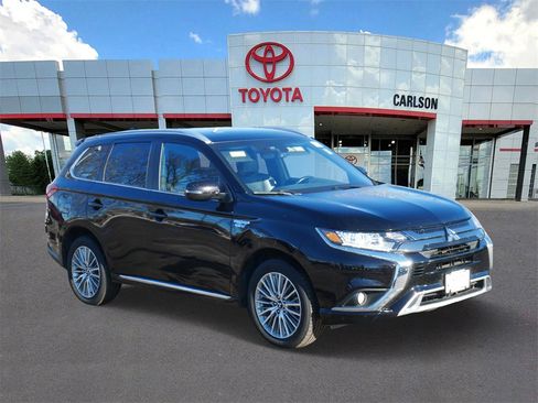 Used 2020 Mitsubishi Outlander SEL image 2
