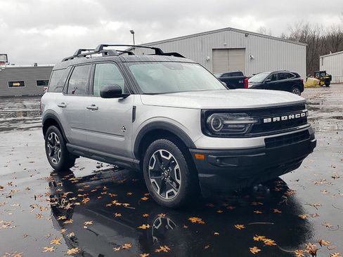 Used 2022 Ford Bronco Sport Outer Banks w/ Tech Package image 3