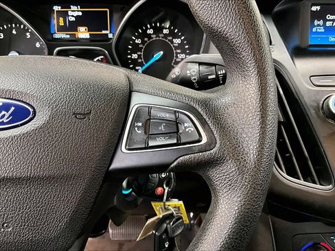 Used 2018 Ford Focus SE image 22
