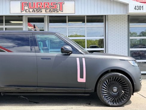 Used 2022 Land Rover Range Rover Long Wheelbase SE image 11