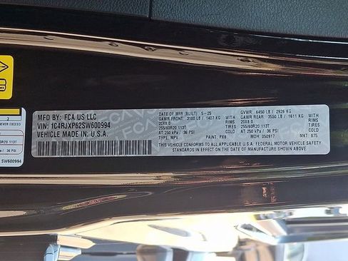 Used 2025 Jeep Wrangler Unlimited Sahara AWD/4WD image 29