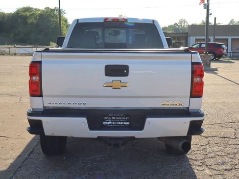 Used 2019 Chevrolet Silverado 2500 High Country w/ Duramax Plus Package image 4