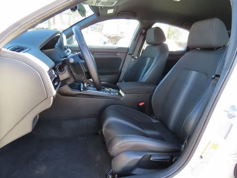 Used 2023 Honda Civic Sport image 12