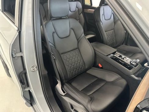 Used 2025 Volvo XC90 B6 Plus AWD/4WD image 38