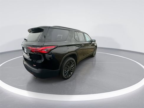 Used 2022 Chevrolet Traverse RS image 8