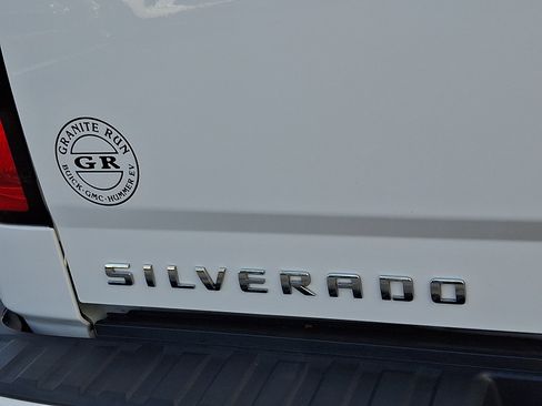 Used 2018 Chevrolet Silverado 1500 Custom w/ Custom Value Package AWD/4WD image 29
