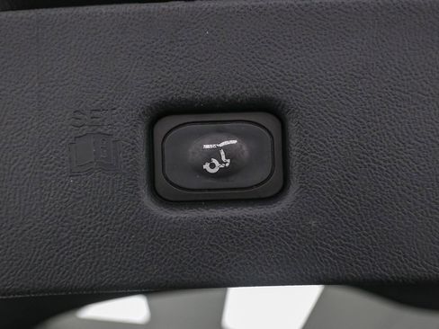 Used 2020 Lincoln Nautilus Reserve w/ Equipment Group 201A image 14