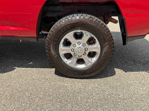 Used 2024 RAM 2500 Big Horn AWD/4WD image 13